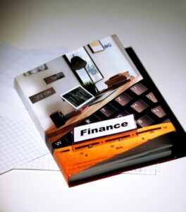 Photo "How to protect your savings and manage your financial risks"
