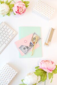 Photo "How to manage your monthly expenses efficiently to save more"