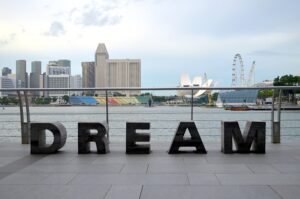 Photo "Quotes about dreams that will inspire you to believe in the impossible"