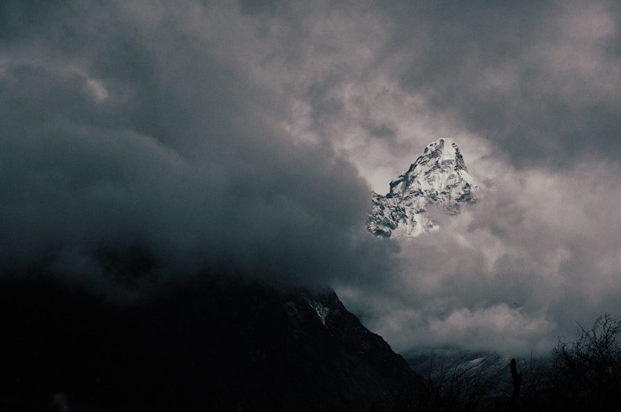 Photo "Dreams about mountains and what they symbolize in relation to your personal challenges"