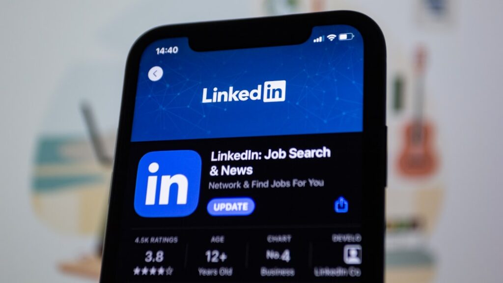 Photo optimize LinkedIn profile