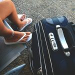 Photo low-cost flight carry-on packing tips