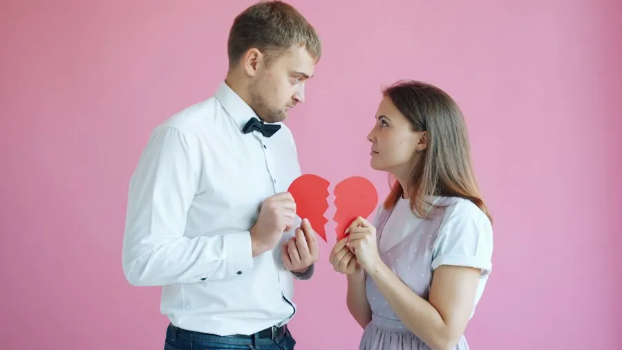 Photo common relationship mistakes